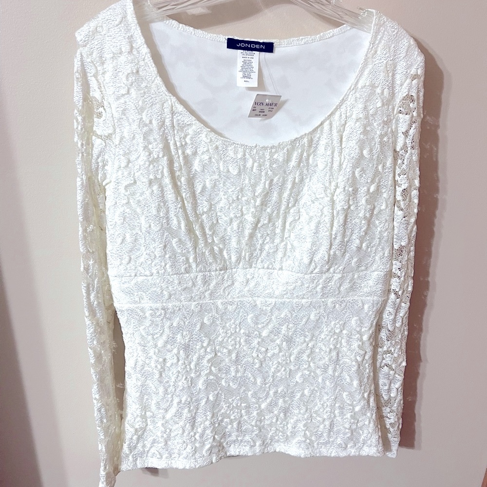 Beautiful lacy blouse, NWOT